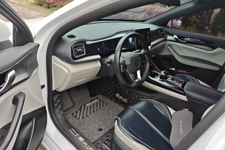 Used BYD Qin PLUS 2021 DM-i 55KM Flagship Model Driver Seat