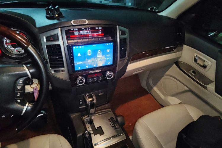 Used Mitsubishi Pajero  Audio And AC Panel