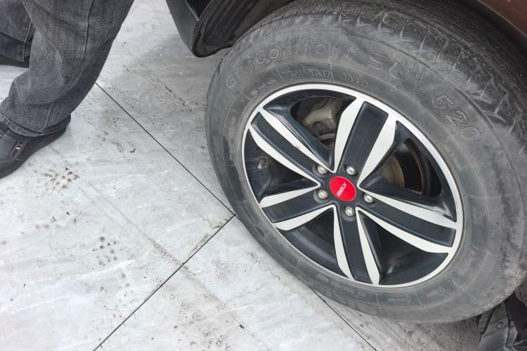 Used Geely Auto GX7 2015 Sports Edition 2.0L Automatic Prestige Model
