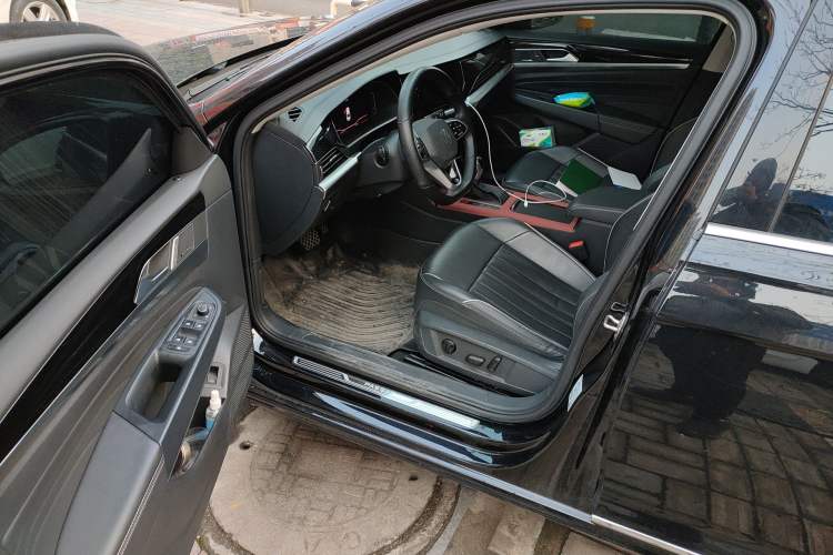 Used Volkswagen Passat 2023 330TSI Elite Edition Driver Seat