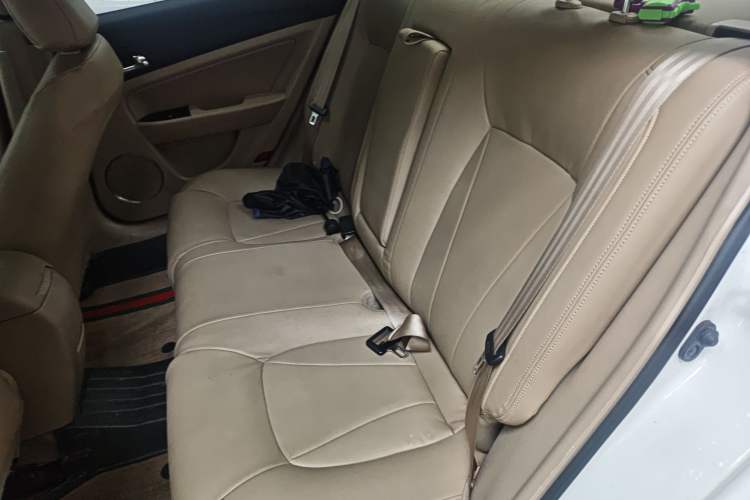 Used Bestune B50 2013 1.6L automatic luxury version