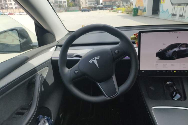 Used Tesla Model Y 2024 Rear-Wheel-Drive Version
