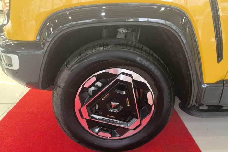 Used Deepal G318 2025 Worry-Free Cross-Country Edition Four-Wheel Drive Distant Mountains Version Left Front Wheel Hub