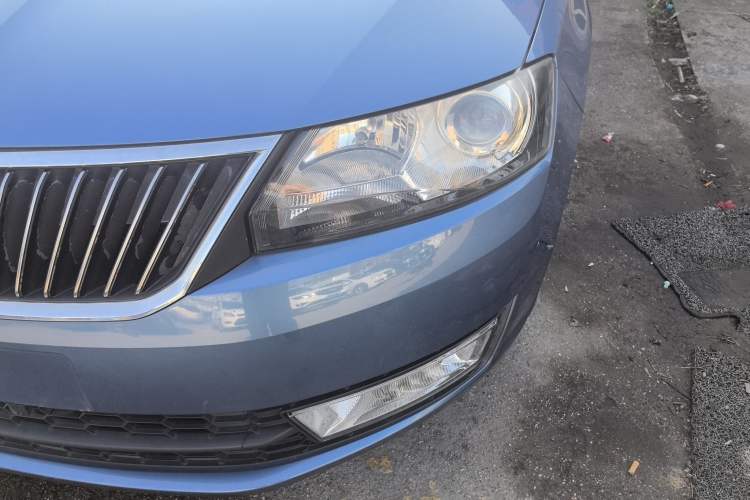 Used Skoda Rapid Spaceback 2014 1.6L Automatic Enjoyment Edition