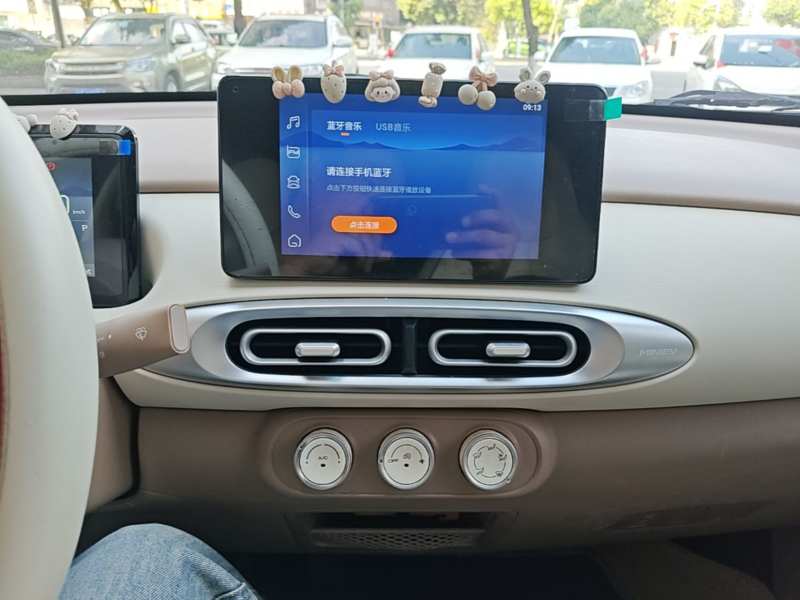 Used Wuling Hongguang MINIEV 2025 Four-Door Version Premium Edition — 12