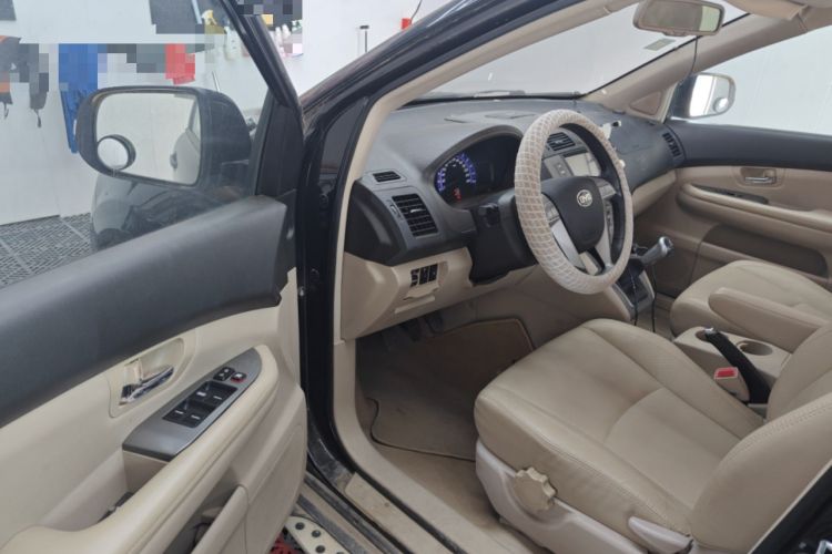 Used BYD S6 2014 2.0L Manual Luxury 5-Seater