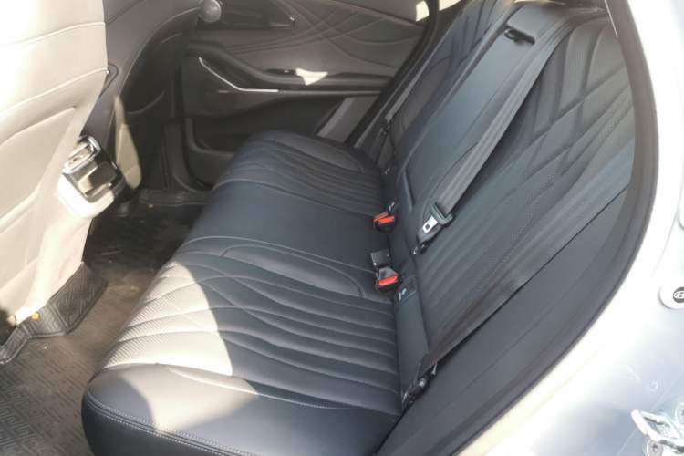 Used EXEED Stellar 2023 400T Two-Wheel Drive Comfort Edition