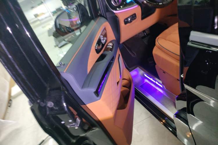 Used Mercedes-Benz Vito 2024 2.0T Elite Version 7 Seats