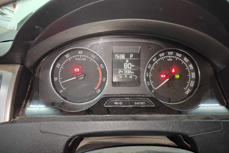 Used Skoda Rapid Spaceback 2014 1.6L Automatic Enjoyment Edition Instrument Cluster