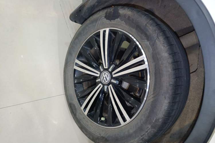 Used Volkswagen Tiguan L 2020 330TSI Automatic Two-Wheel Drive Panoramic Comfort Edition China VI Standard