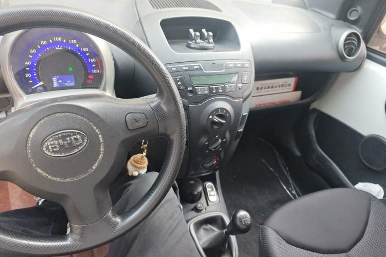 Used BYD F0 2010 Shangkui Patriotic Edition 1.0L XuanKu Model
