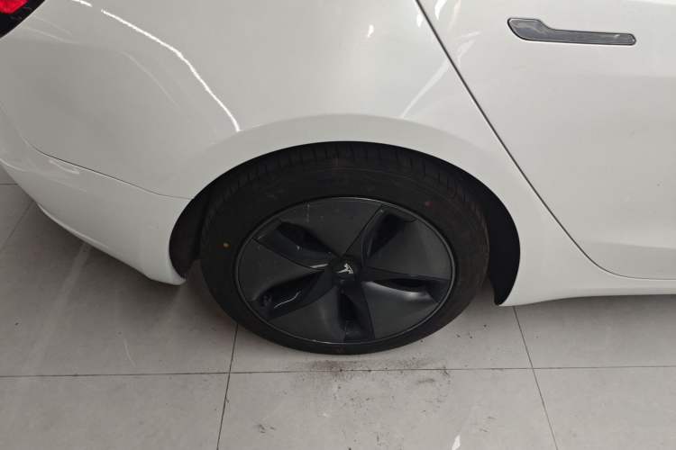 Used Tesla Model 3 2019 Long-Range All-Wheel-Drive Version