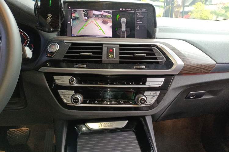 Used BMW X3 2021 Facelift xDrive28i M Sport Package Audio And AC Panel