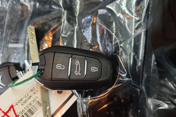 Used Citroen C5 X 2025 Model 1.6T Overseas Edition
