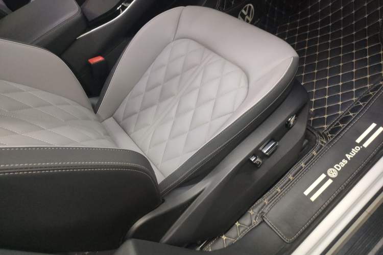 Used Volkswagen Tavendor 2023 380TSI Four-Wheel Drive R-Line Cruise Edition