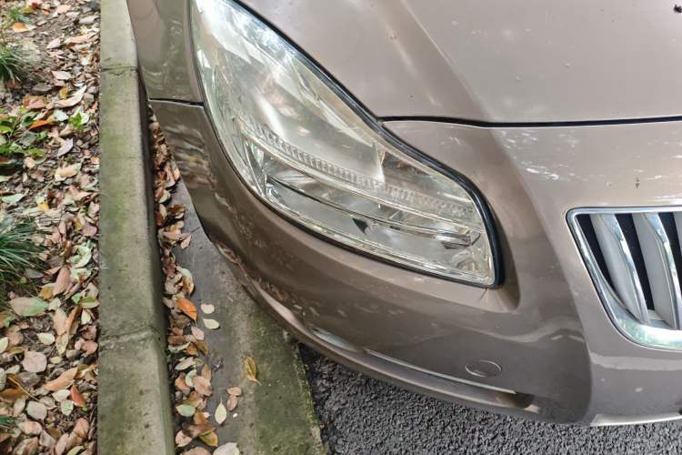 Used Buick Regal 2012 2.4L SIDI Elite Edition Right Front Headlight