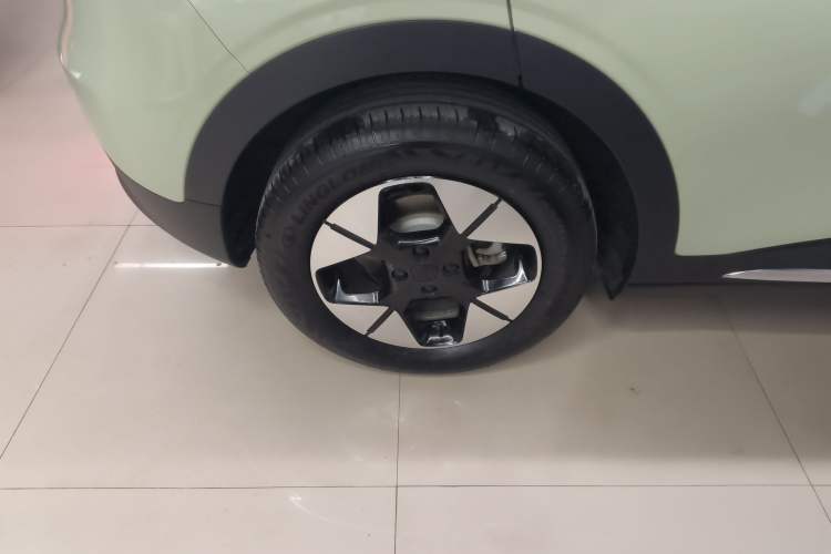 Used Geely Galaxy Geome 2025 UP 410km Exploration+ Edition Right Rear Wheel Hub