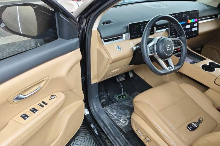 Used Landian E5 PLUS 2025 165 km Long-Range Version PLUS 7-Seater Driver Seat