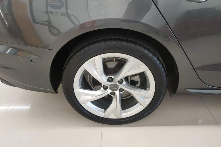 Used Audi A4L 2020 40 TFSI Luxury Prestige Edition Right Rear Wheel Hub