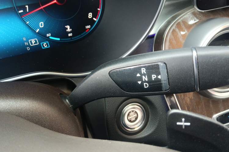 Used Mercedes-Benz GLC 2022 Refreshed GLC 300 L 4MATIC Dynamic Edition Prestige Version Gear Lever