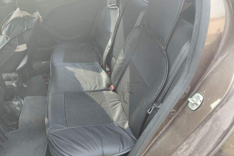 Used Peugeot 301 2014 1.6L Manual Luxury Edition
