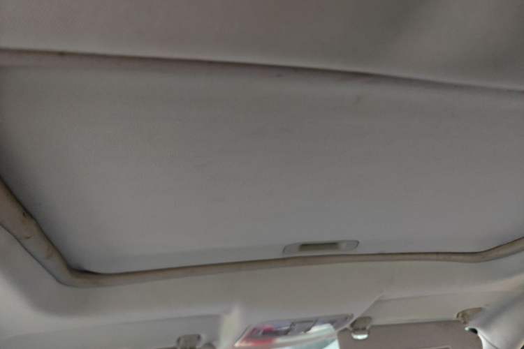 Used CHANGAN CS35 2014 1.6L Automatic Luxury Model China IV Standard Headliner