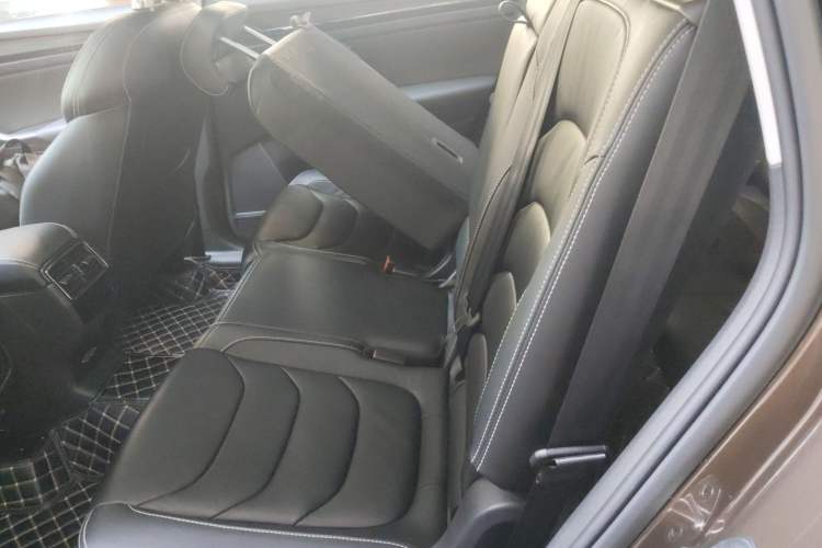 Used Skoda Kodiaq 2019 Facelifted TSI330 7-Seater Two-Wheel-Drive Luxury Enjoyment Edition China VI Standard