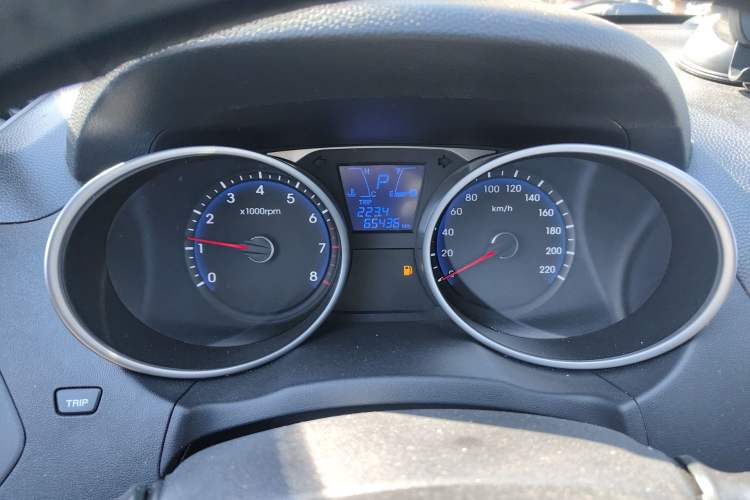 Used Hyundai ix35 2013 2.0L Automatic Two-Wheel Drive Smart GLS China IV Standard Instrument Cluster