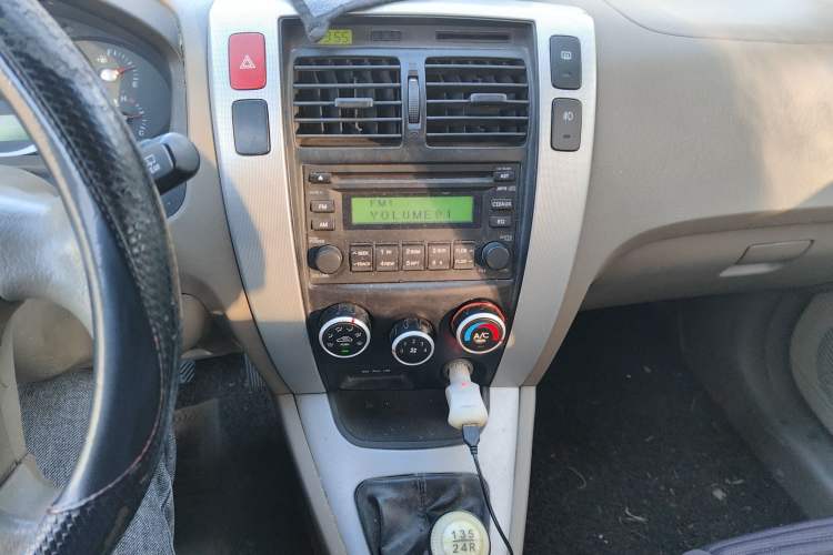 Used Hyundai Tucson 2013 2.0L Manual Two-Wheel Drive Fashion Edition