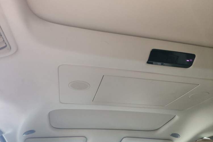 Used Li Auto MEGA 2024 Ultra Model
