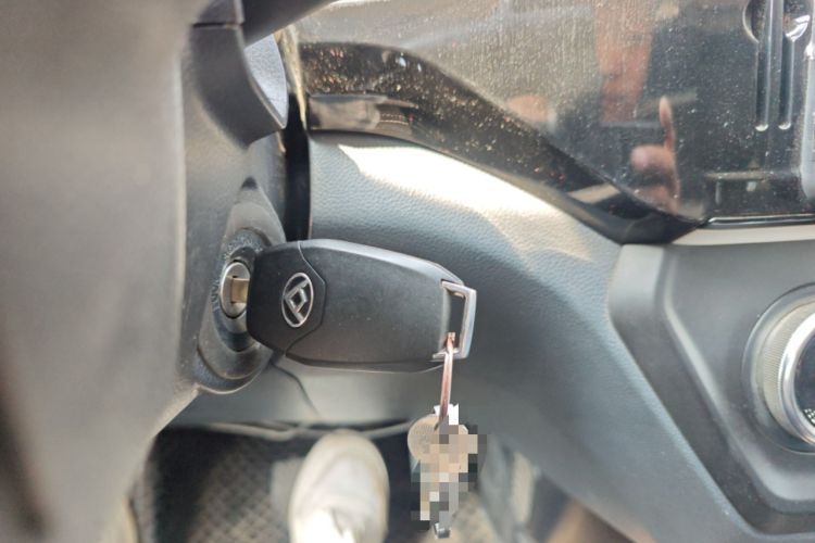 Used SAIC MAXUS EV30 2021 Pure Electric Smart Logistics Expert with Long Wheelbase—CATL