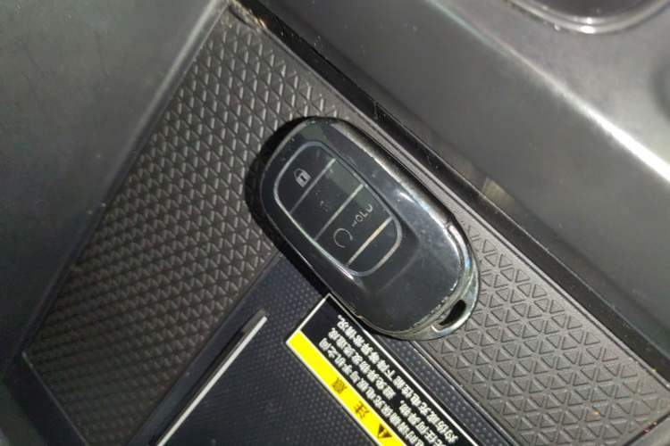 Used Honda CR-V 2023 240TURBO Two-Wheel-Drive Luxury Version 5 Seats
