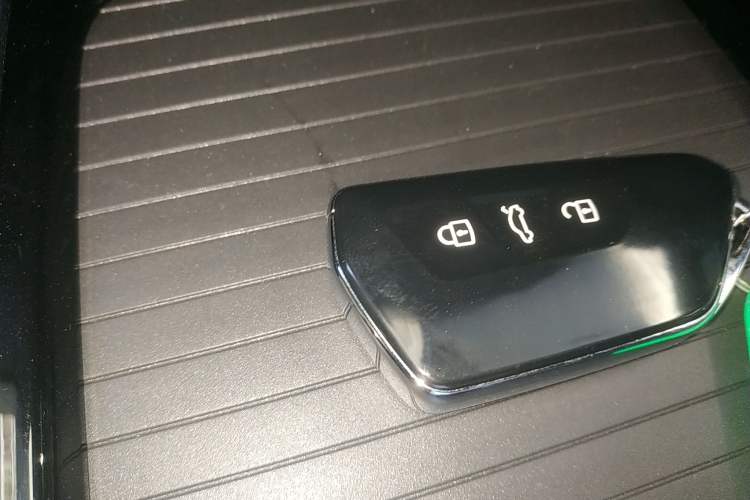 Used Volkswagen ID.4 X 2025 Smart Version Pure & Intelligent Enjoyment Edition
