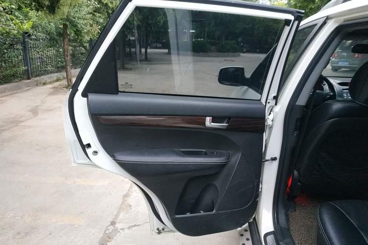 Used Kia Sorento 2013 2.4L 7-seat Gasoline Comfort Edition
