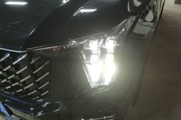 Used GAC Trumpchi GS8 2022 Flagship Series 2.0 TGDI Four-Wheel Drive Luxury Smart Connectivity Version (6 Seats)
