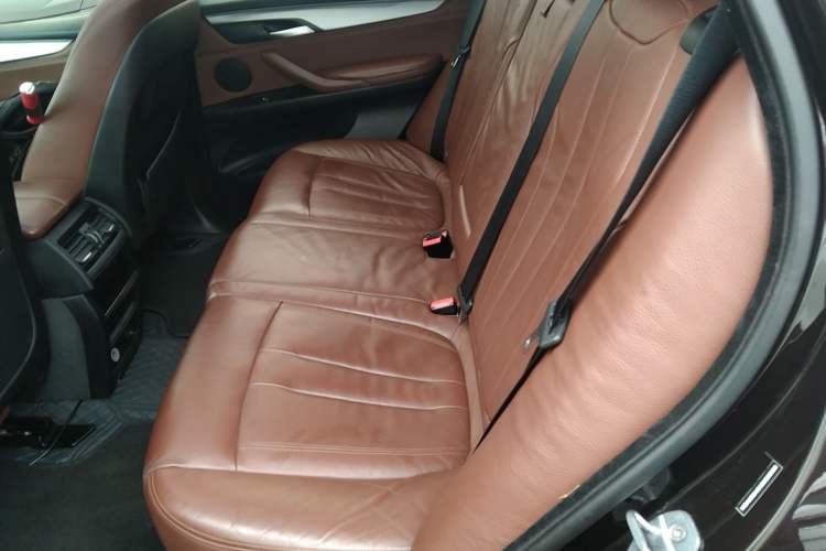 Used BMW X5  Left Rear Seat
