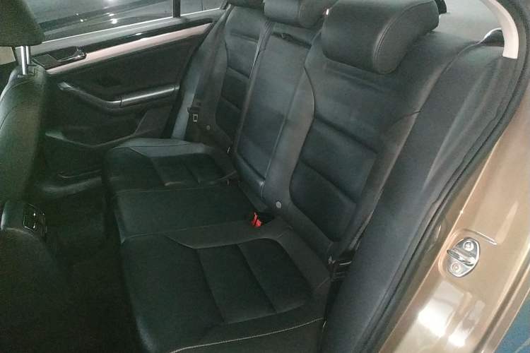 Used Volkswagen Sagitar 2015 1.6L Automatic Comfort Model
