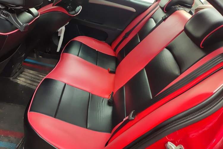 Used Roewe 350 2015 1.5L Automatic Luxury Sunroof Edition
