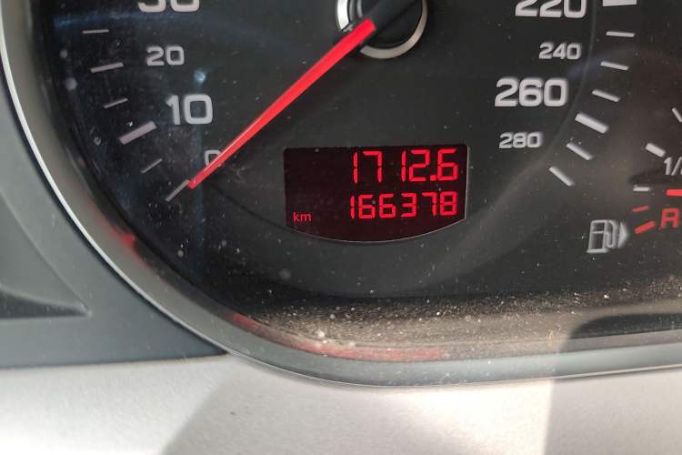 Used Audi A6L 2011 2.0 TFSI automatic Comfort trim