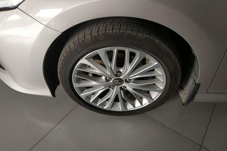 Used Toyota Camry 2019 Revised Version 2.5G Luxury Edition Left Front Wheel Hub