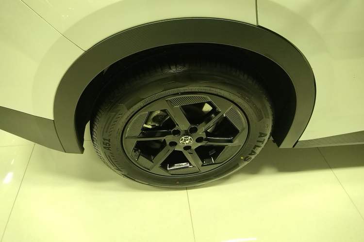 Used Venucia VX6 2025 Large Flat-Layout 520 Pro
