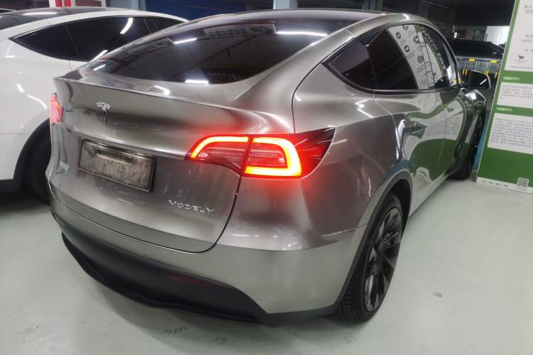 Used Tesla Model Y 2021 Standard Range Rear-Wheel Drive Version