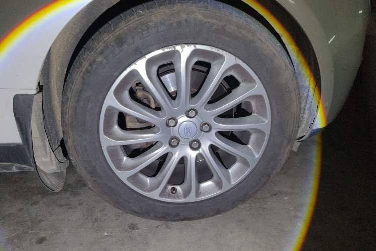 Used Land Rover Range 2015 3.0 SC V6 Vogue Right Front Wheel Hub