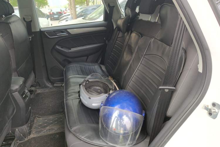 Used Roewe RX5 2020 20T Manual 4G Connect Million Edition Left Rear Seat