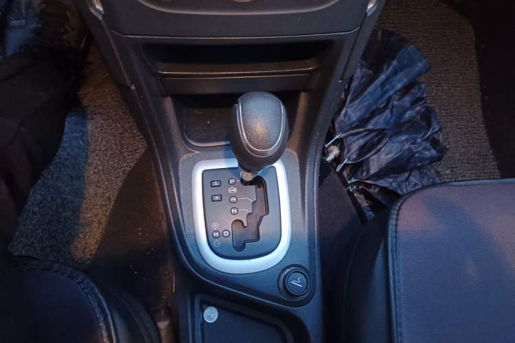 Used Peugeot 308 2013 1.6L Automatic YouShang Model Gear Lever