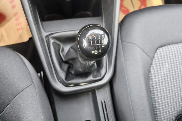 Used Volkswagen Santana 2016 1.4L Manual Fashion Edition Gear Lever
