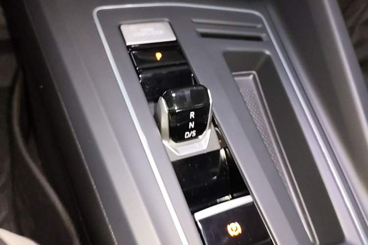 Used Volkswagen Golf 2023 280TSI DSG Pro Gear Lever