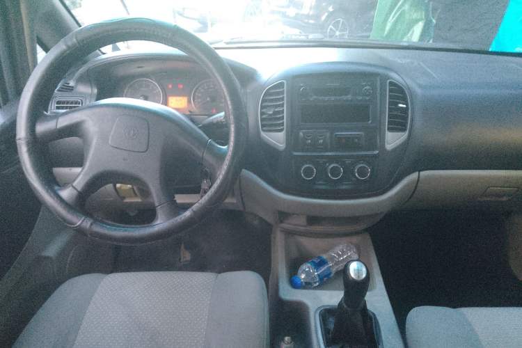 Used FORTHING Lingzhi 2016 V3 1.5L 7-Seater Standard Model China V Emission Standard