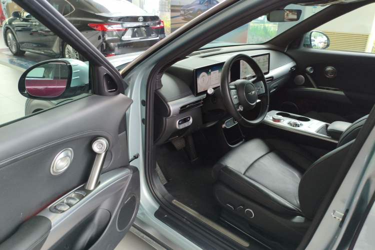 Used Genesis GV60 2023 Single-Motor Rear-Drive Luxury Edition
