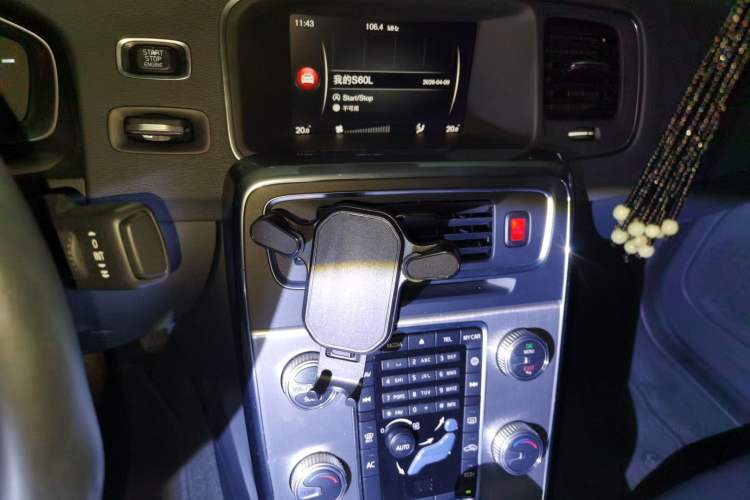 Used Volvo S60 2019 S60L Facelift T5 Intelligent Advanced Edition Audio And AC Panel